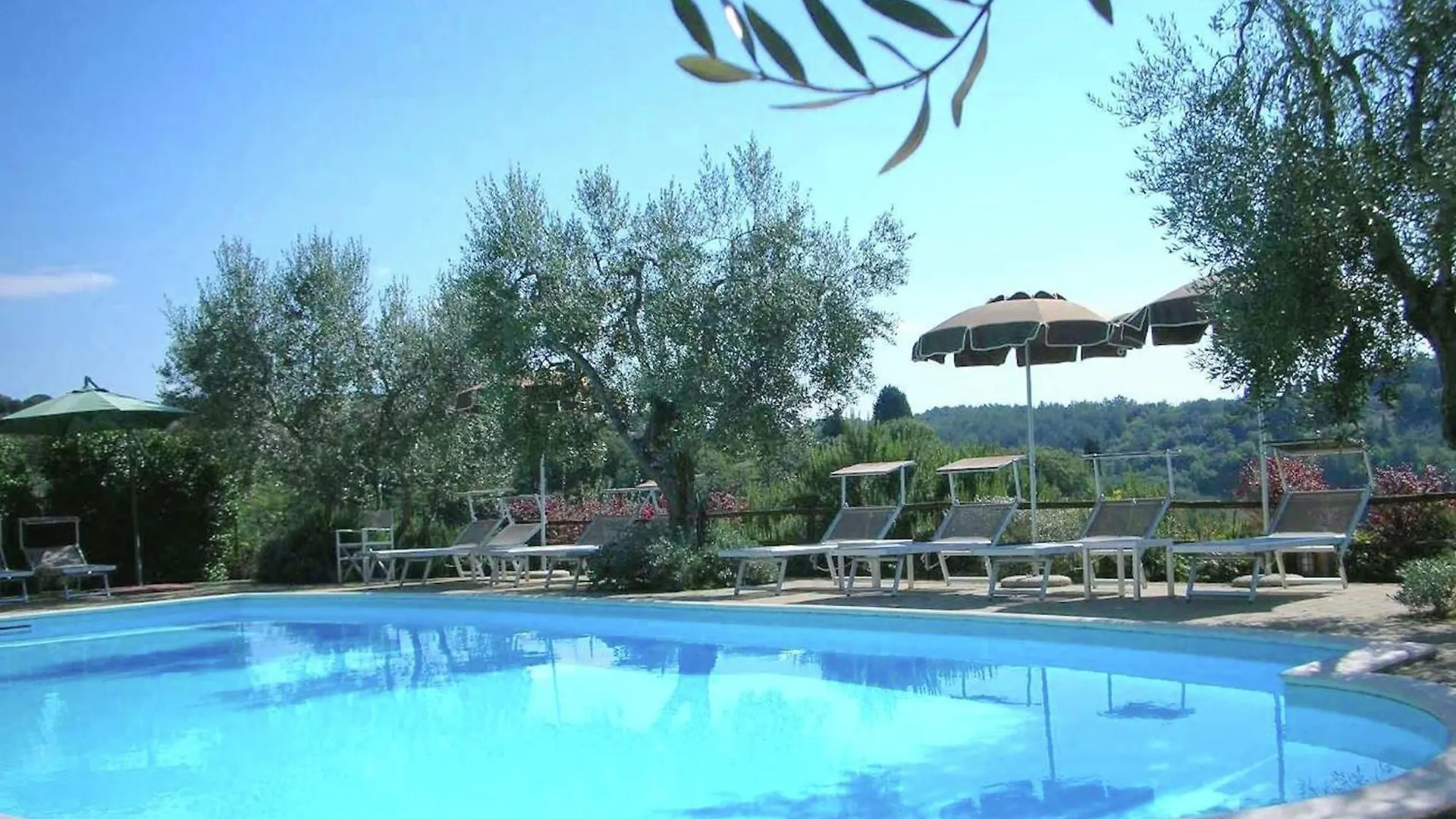 Boutique Cottage In Poggibonsi With Pool