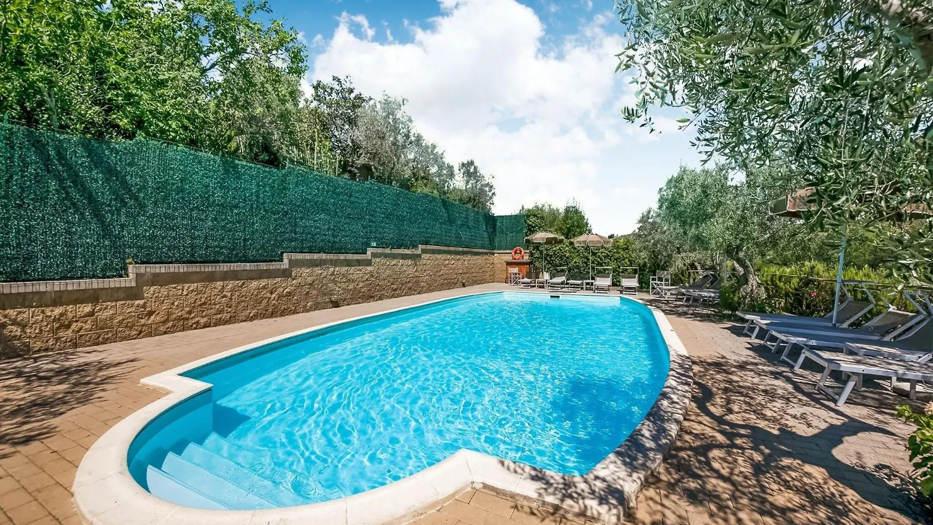 Boutique Cottage In Poggibonsi With Pool