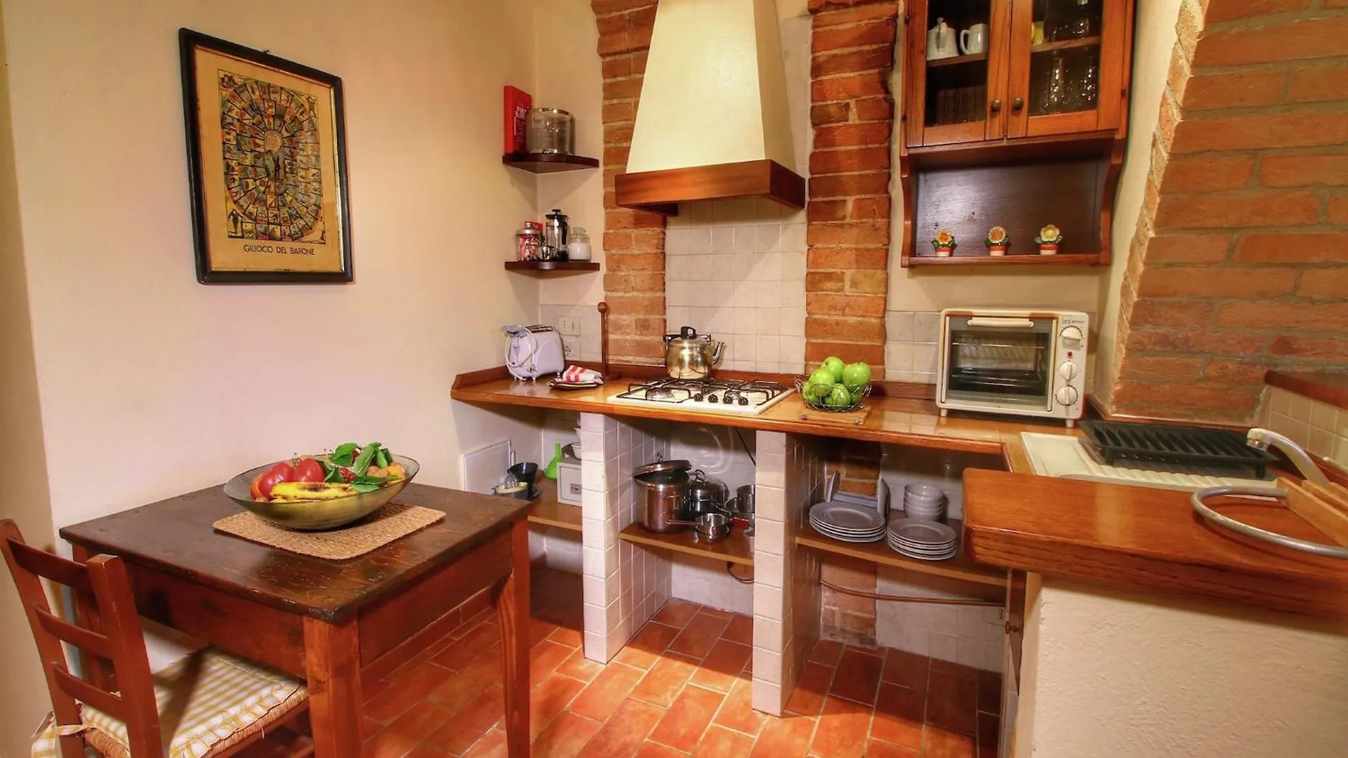 Boutique Cottage In Poggibonsi With Pool