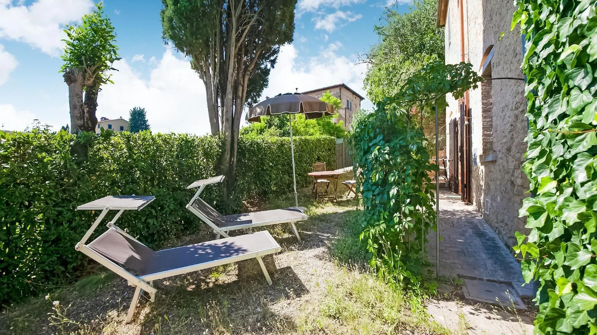 Holiday home Boutique Cottage In Poggibonsi With Pool