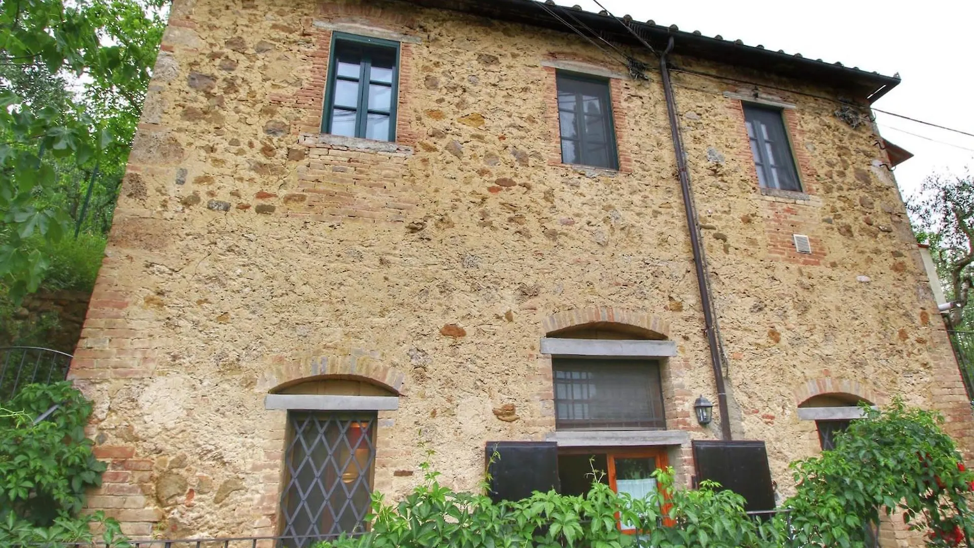 Boutique Cottage In Poggibonsi With Pool