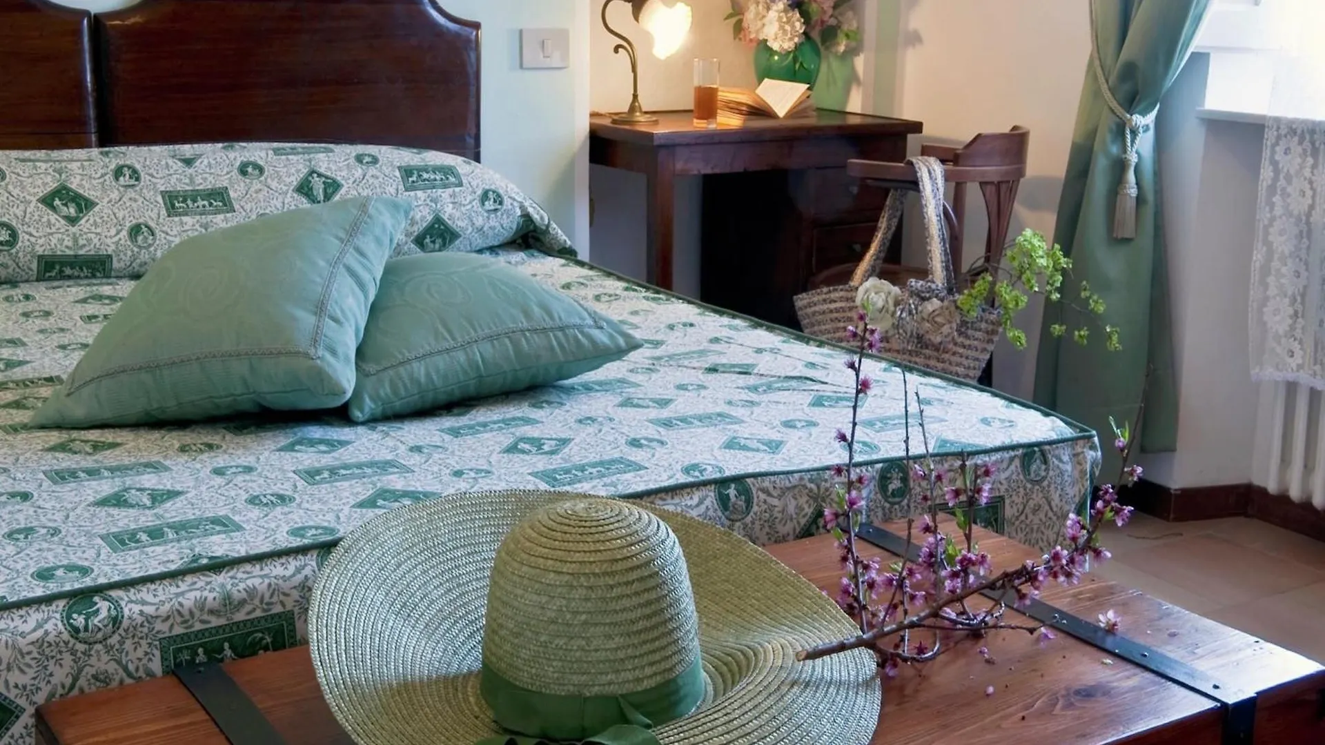 Holiday home Boutique Cottage In Poggibonsi With Pool Italy