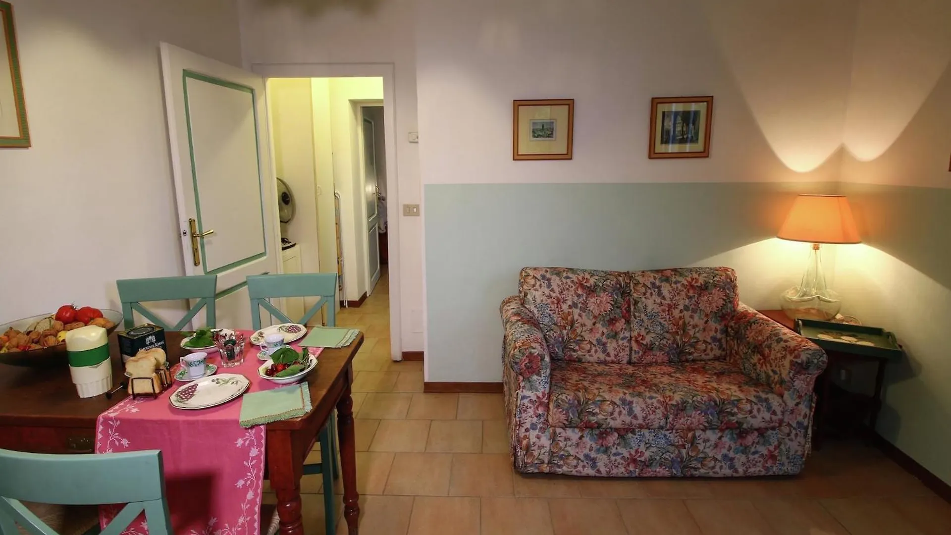 Boutique Cottage In Poggibonsi With Pool Italy